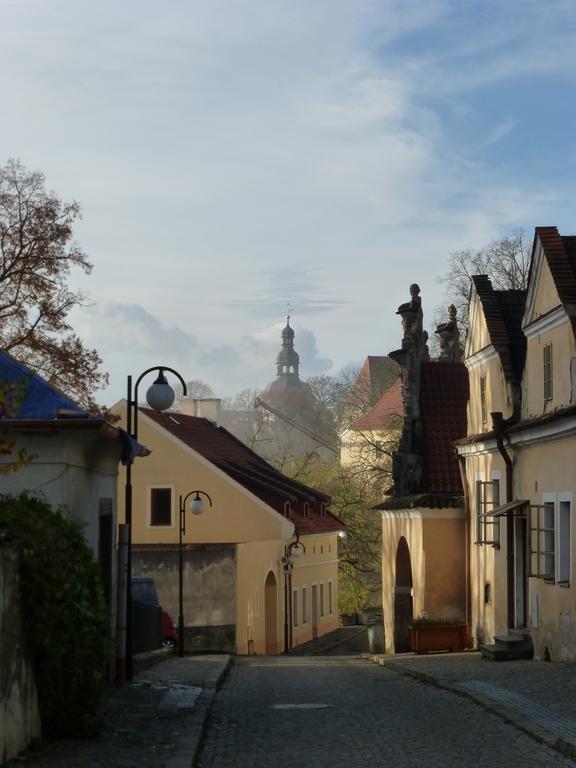 Pstrossova Vila - U Klasterni Zahrady Bechyně Exterior foto