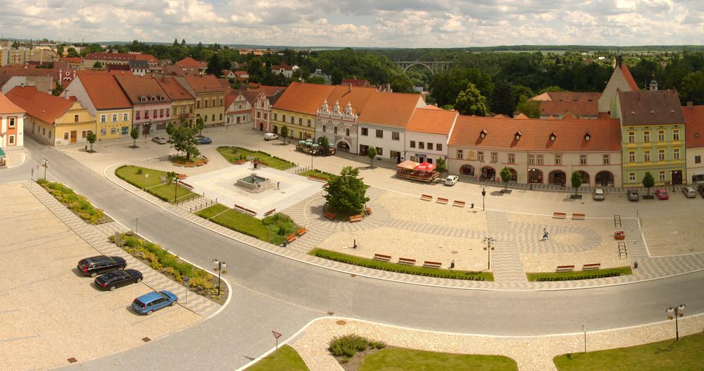 Pstrossova Vila - U Klasterni Zahrady Bechyně Exterior foto