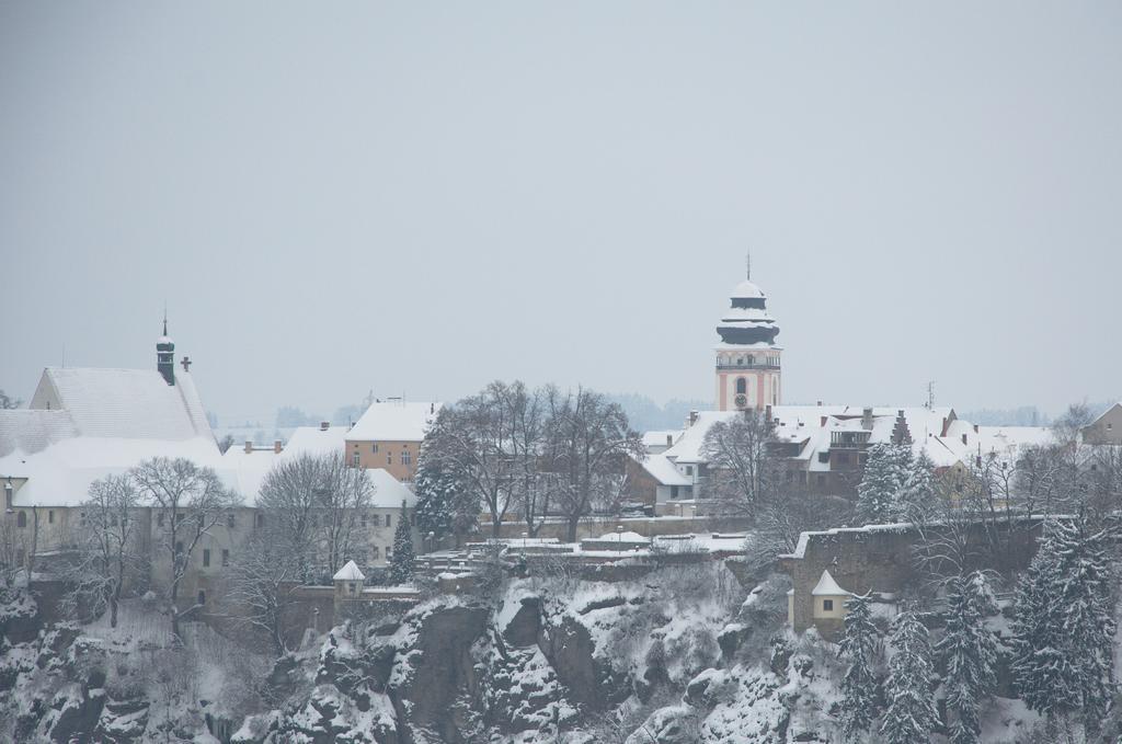 Pstrossova Vila - U Klasterni Zahrady Bechyně Exterior foto